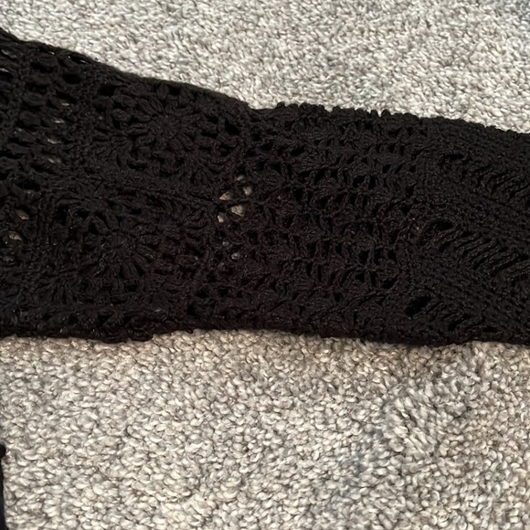 Bandolino chic fancy black top - Picture 4 of 5